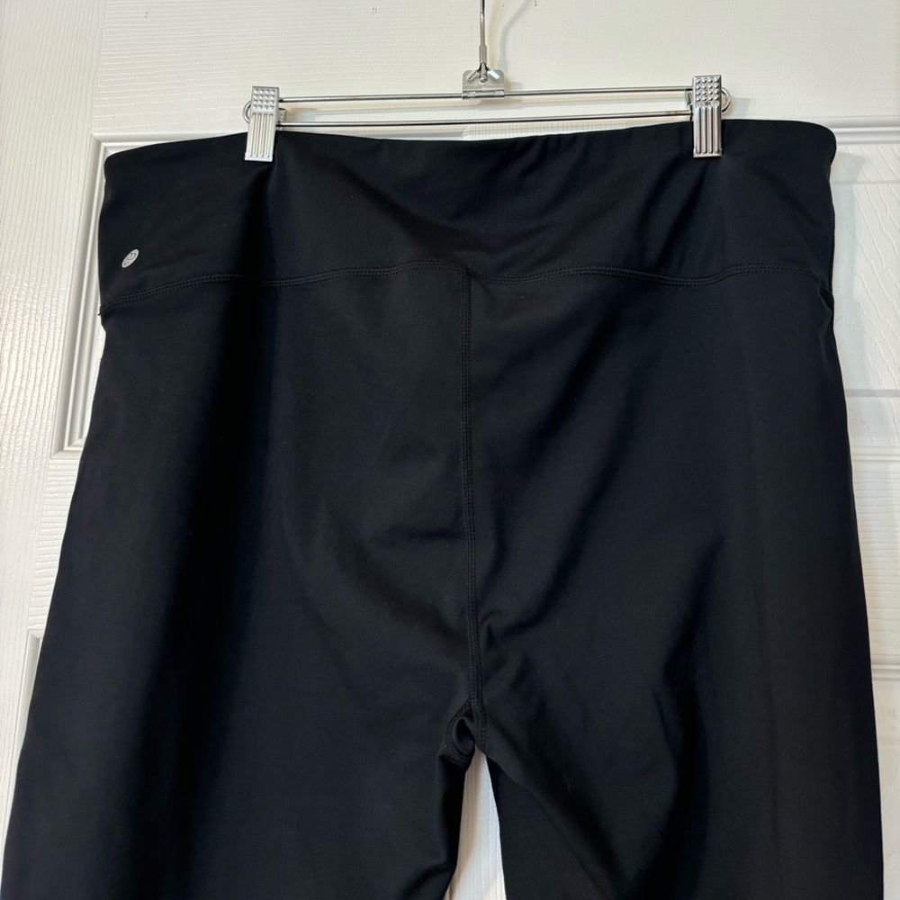 Zella Plus Size Cropped Leggings Black Size 2X - Picture 5 of 12